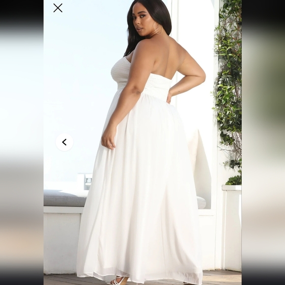Like new Fashion Nova 2x  Summers In Capri Jumpsuit - White - Picture 2 of 4